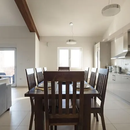 Apartamento Solaris Deluxe With Pool View - 3 Bedrooms