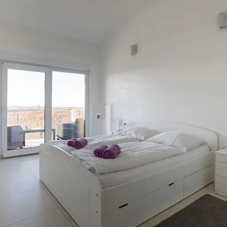 Apartamento Solaris Deluxe With Pool View - 3 Bedrooms