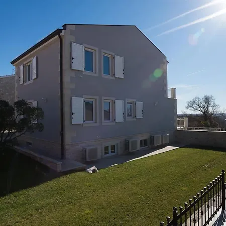 Solaris Deluxe With Pool View - 3 Bedrooms
