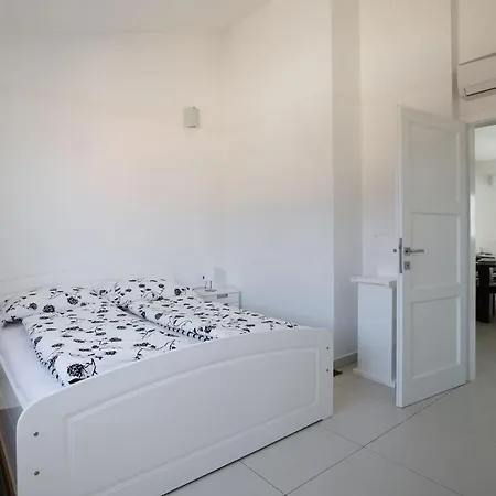 Solaris Deluxe With Pool View - 3 Bedrooms *