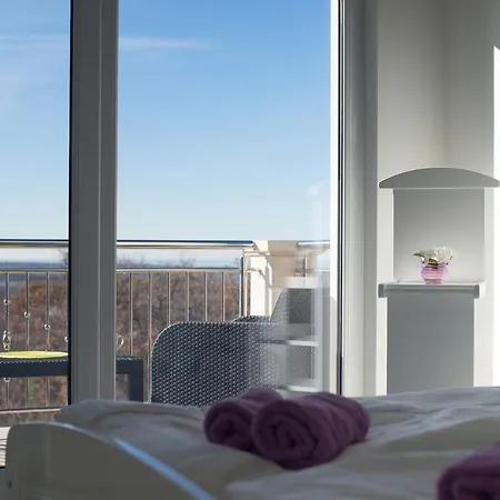 Solaris Deluxe With Pool View - 3 Bedrooms Kaštelir