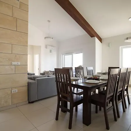 Solaris Deluxe With Pool View - 3 Bedrooms Kaštelir